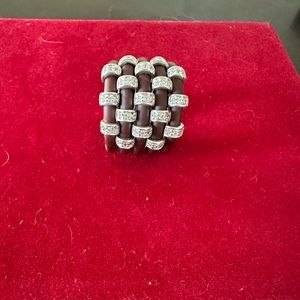 EUC. Elle etoile brown rubber, silver and rhinestone ring. Size 7